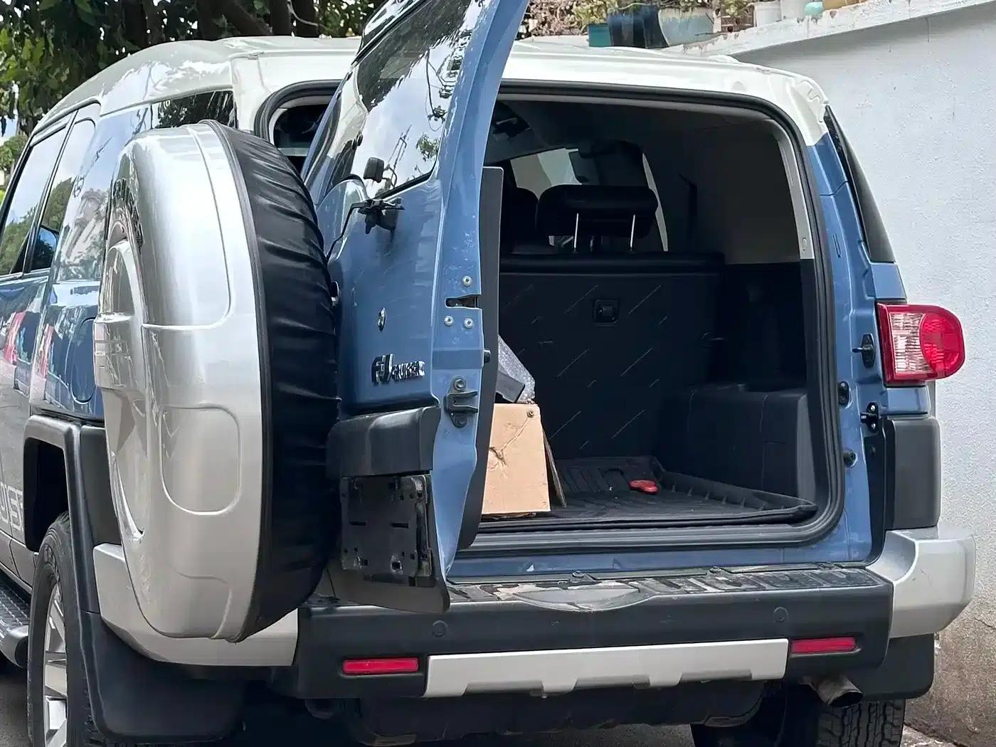 2018 FJ Cruiser 4.0L Automatic — миниатюра 9
