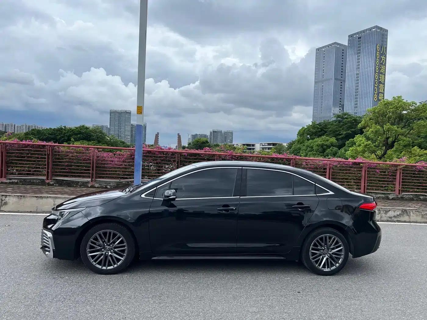 2021 Geely Lingshang 2.0L Luxury Edition — миниатюра 4