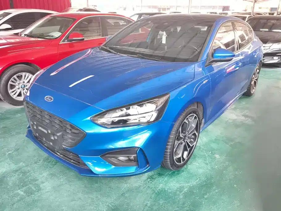 2020 Ford Focus Sedan EcoBoost 180 Automatic ST Line — миниатюра 1
