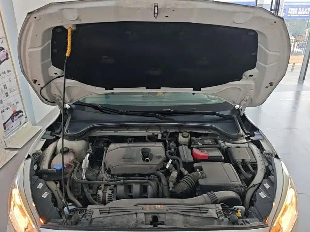 Ford Focus 2020 Sedan 1.5L Automatic Sport Edition — миниатюра 20
