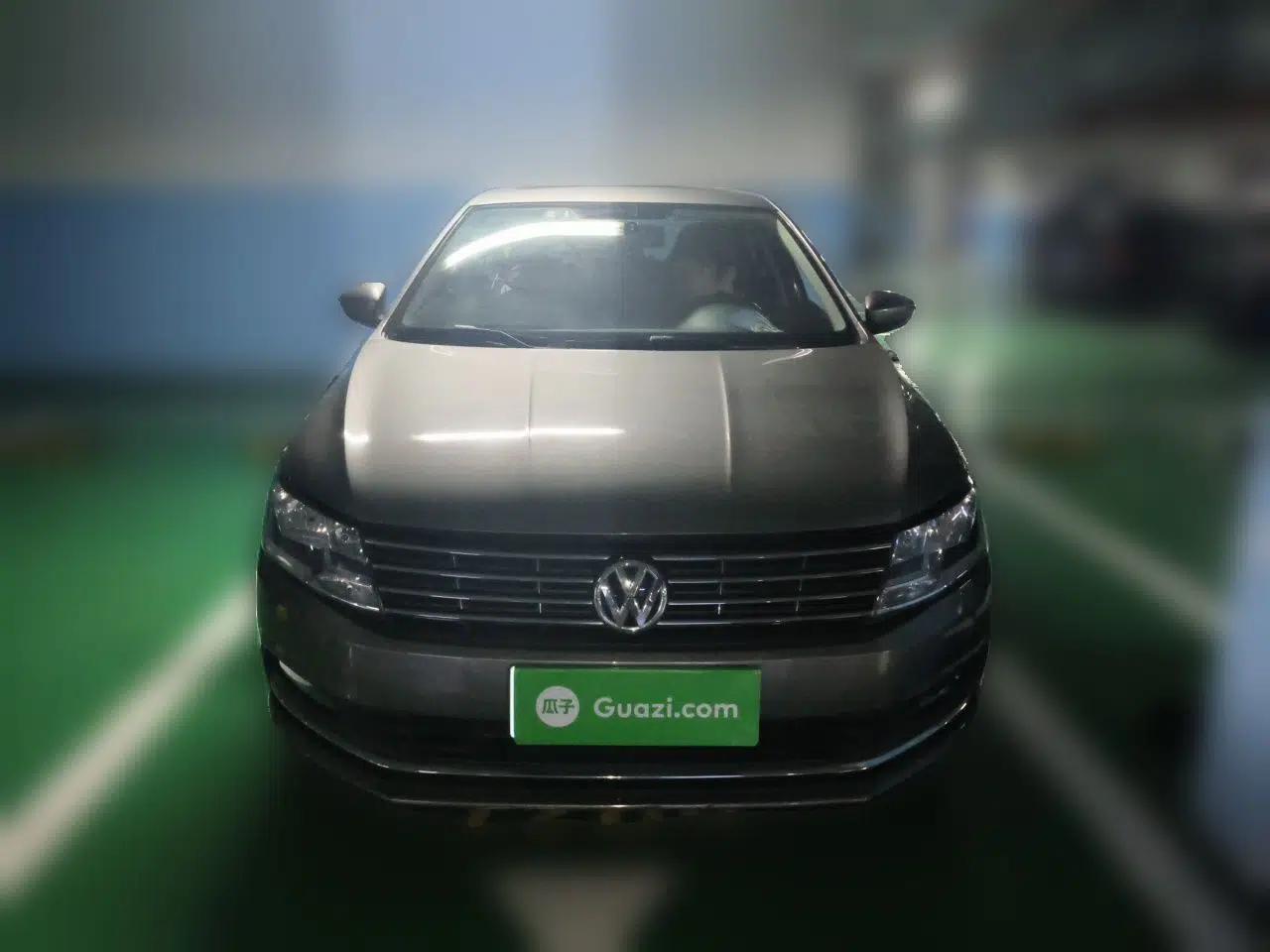 Volkswagen Lavida 2015 1.6L Automatic Comfort Edition — миниатюра 2