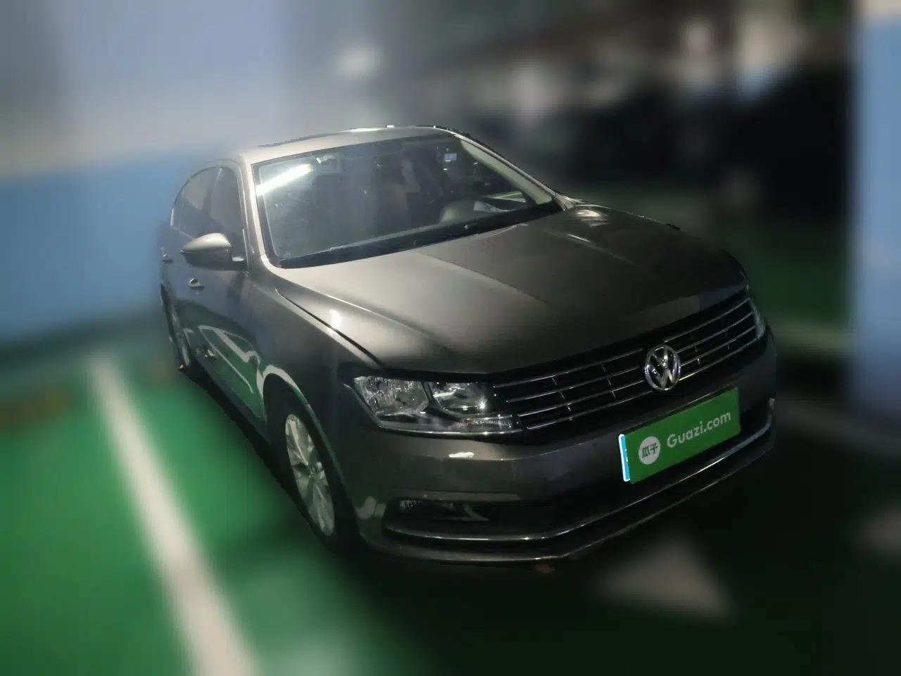 Volkswagen Lavida 2015 1.6L Automatic Comfort Edition — миниатюра 3