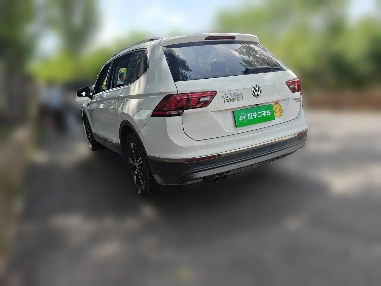 Volkswagen Tiguan L 2019 330TSI Automatic Two-Wheel Drive Panoramic Comfort Edition China VI Standard — миниатюра 4