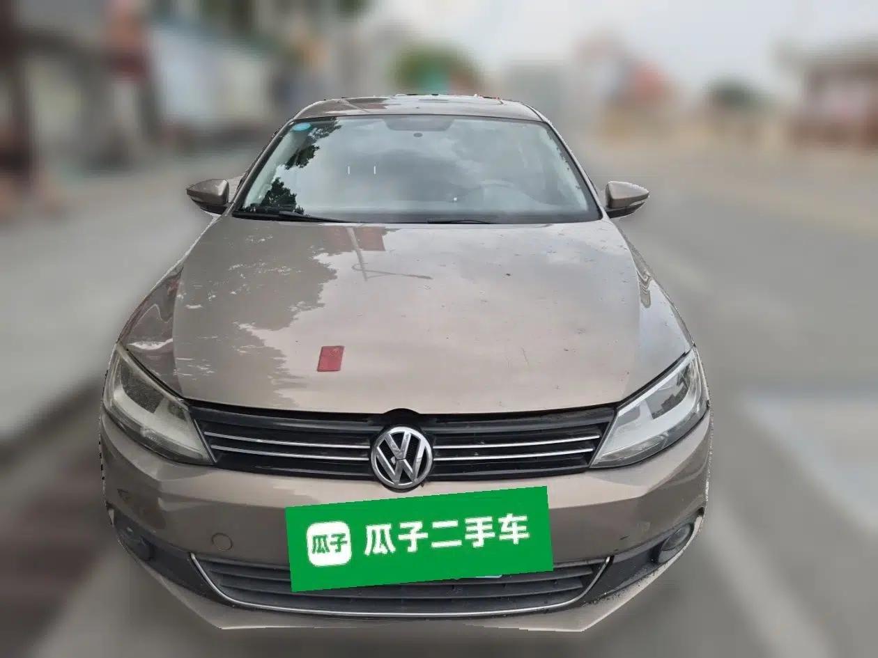 Volkswagen Sagitar 2014 1.6L Manual Comfort Model — миниатюра 2