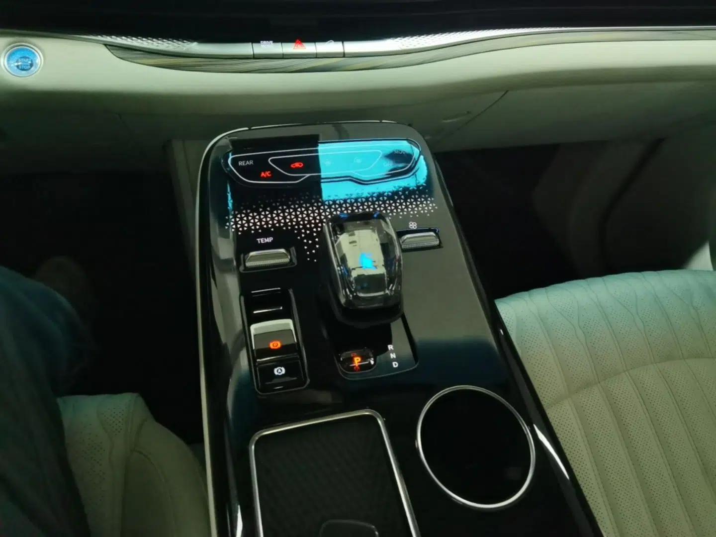 FORTHING Xinghai V9 2024 1.5TD 200km Qingyunti Series Premium Version — миниатюра 21