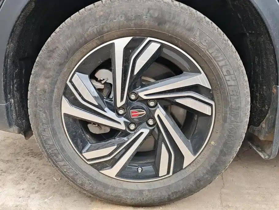 Hongqi HS5 2022 Facelift 2.0T Intelligent Flagship Edition — миниатюра 6