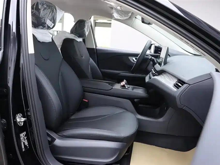 Hongqi E-QM5 2025 model, 500km range, taxi version — миниатюра 15