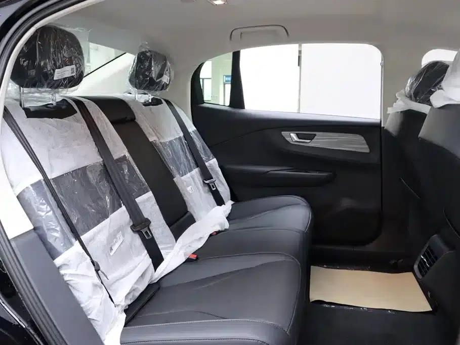 Hongqi E-QM5 2025 model, 500km range, taxi version — миниатюра 24