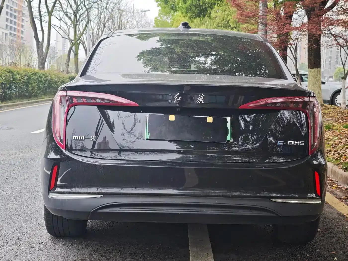 Hongqi E-QM5 2022 Model, 431km Charging Enjoyment Edition — миниатюра 5