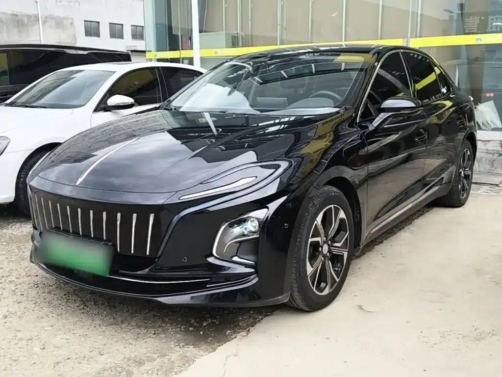 Hongqi E-QM5 2023 Facelift Basic Travel Edition — миниатюра 2