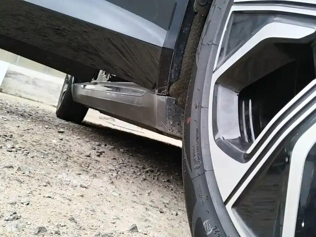 Hongqi E-QM5 2023 Facelift Basic Travel Edition — миниатюра 21