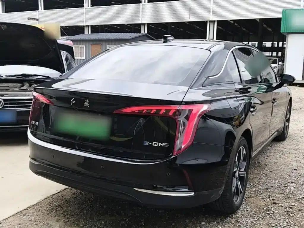 Hongqi E-QM5 2023 Facelift Basic Travel Edition — миниатюра 7
