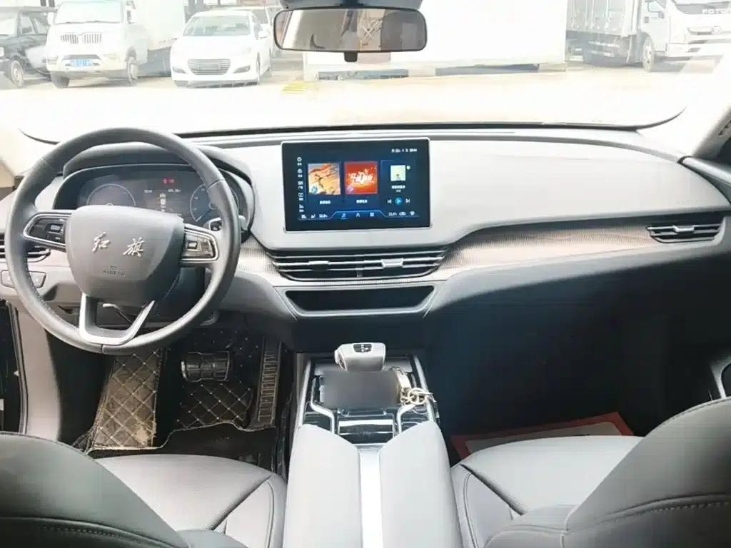 Hongqi E-QM5 2023 Facelift Basic Travel Edition — миниатюра 10