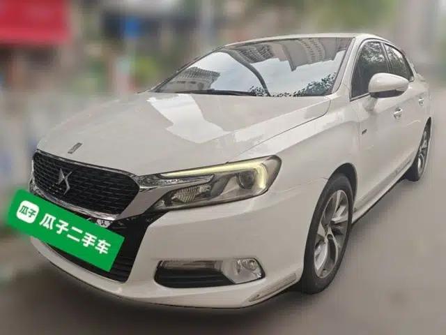 DS 5LS 2014 1.6T Luxury Edition THP160