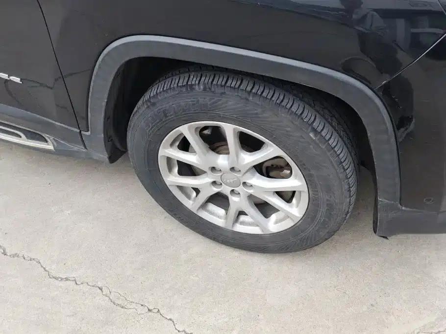 Jeep Cherokee 2016 2.4L Leading Edition — миниатюра 6