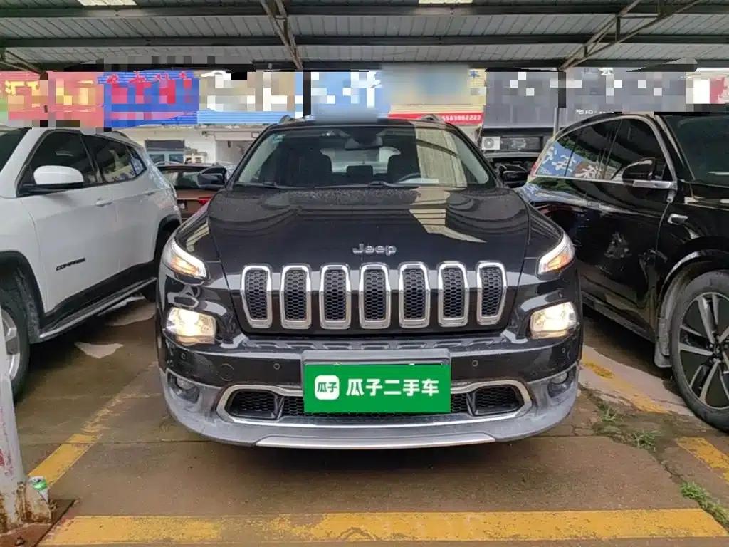Jeep Cherokee 2016 2.4L Professional Edition — миниатюра 3