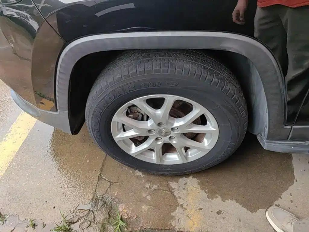 Jeep Cherokee 2016 2.4L Professional Edition — миниатюра 23