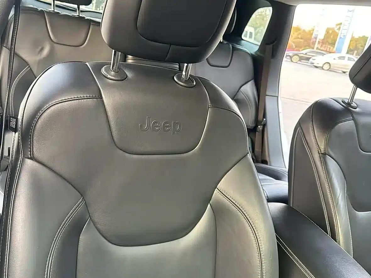 2015 Jeep Cherokee 2.4L Elite Edition (Imported) — миниатюра 18