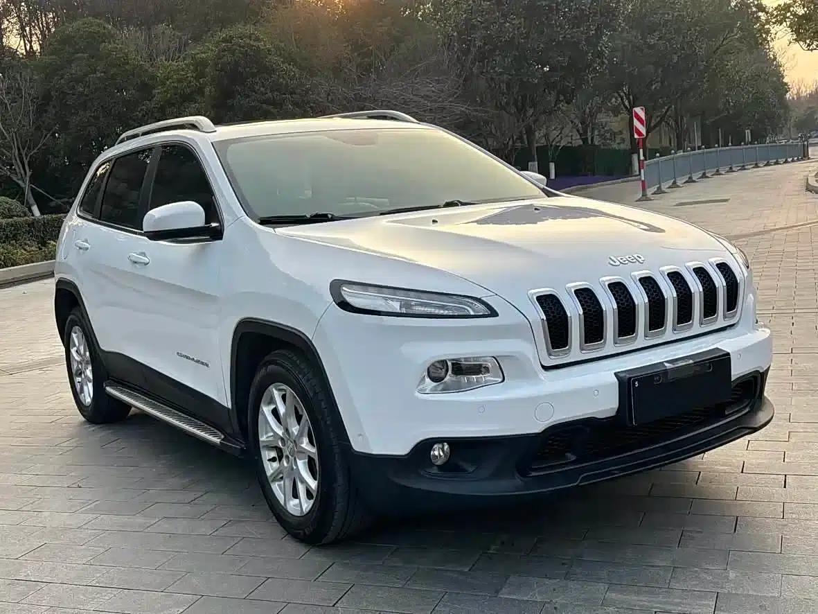 2015 Jeep Cherokee 2.4L Elite Edition (Imported) — миниатюра 3