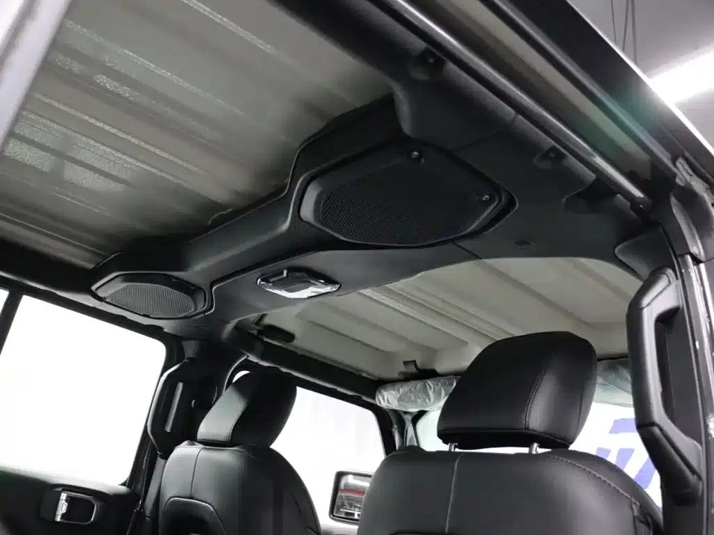 Gladiator 2023 3.6L Overland — миниатюра 24