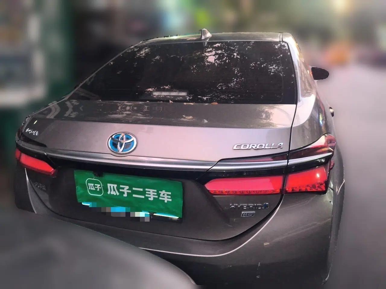 Toyota Corolla 2017 Revised Dual-Engine 1.8L E-CVT Elite Edition — миниатюра 5