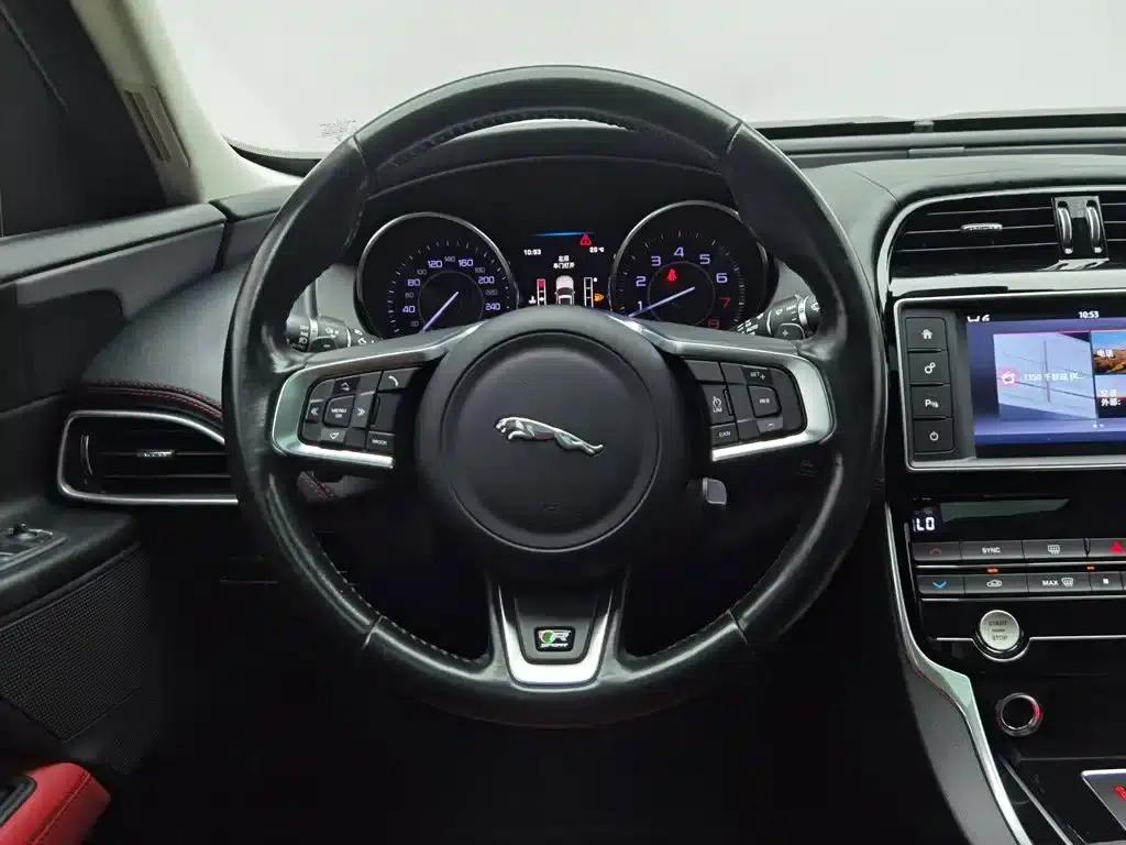 Jaguar XE 2015 2.0T 200PS R-Sport — миниатюра 11