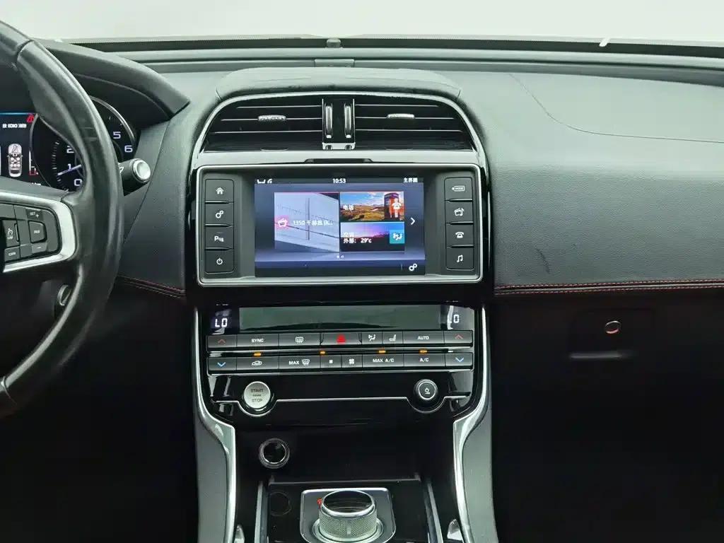 Jaguar XE 2015 2.0T 200PS R-Sport — миниатюра 12