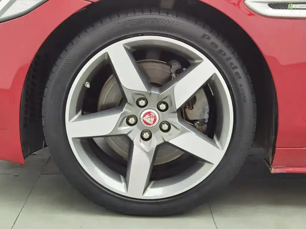 Jaguar XE 2015 2.0T 200PS R-Sport — миниатюра 17