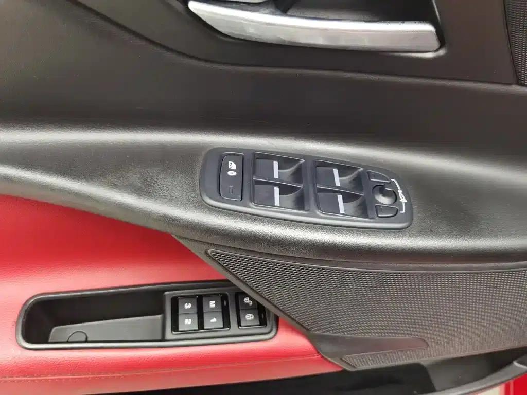 Jaguar XE 2015 2.0T 200PS R-Sport — миниатюра 9
