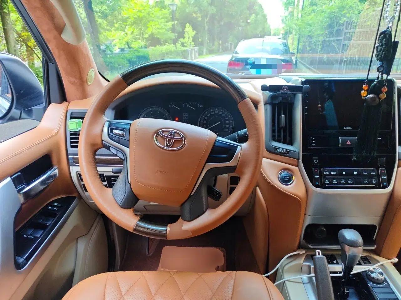 Toyota Land Cruiser Land Cruiser 4.0 automatic imported — миниатюра 10