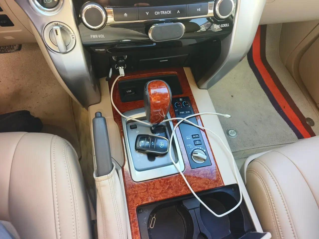 Toyota Land Cruiser 2012 4.6L Automatic VX-R — миниатюра 14