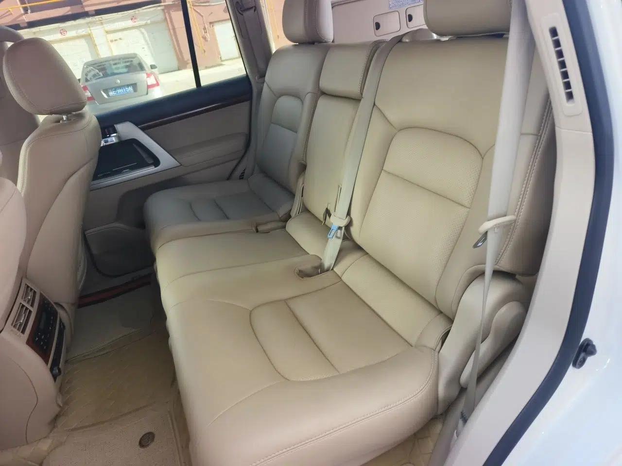 Toyota Land Cruiser 2012 4.6L Automatic VX-R — миниатюра 17