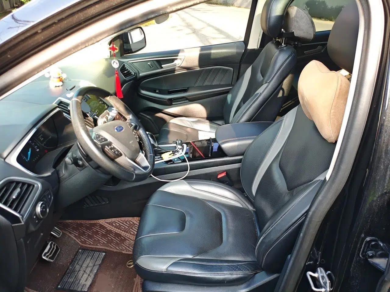 Ford Edge 2015 2.7T GTDi 4x4 Sporty 7-Seater — миниатюра 15