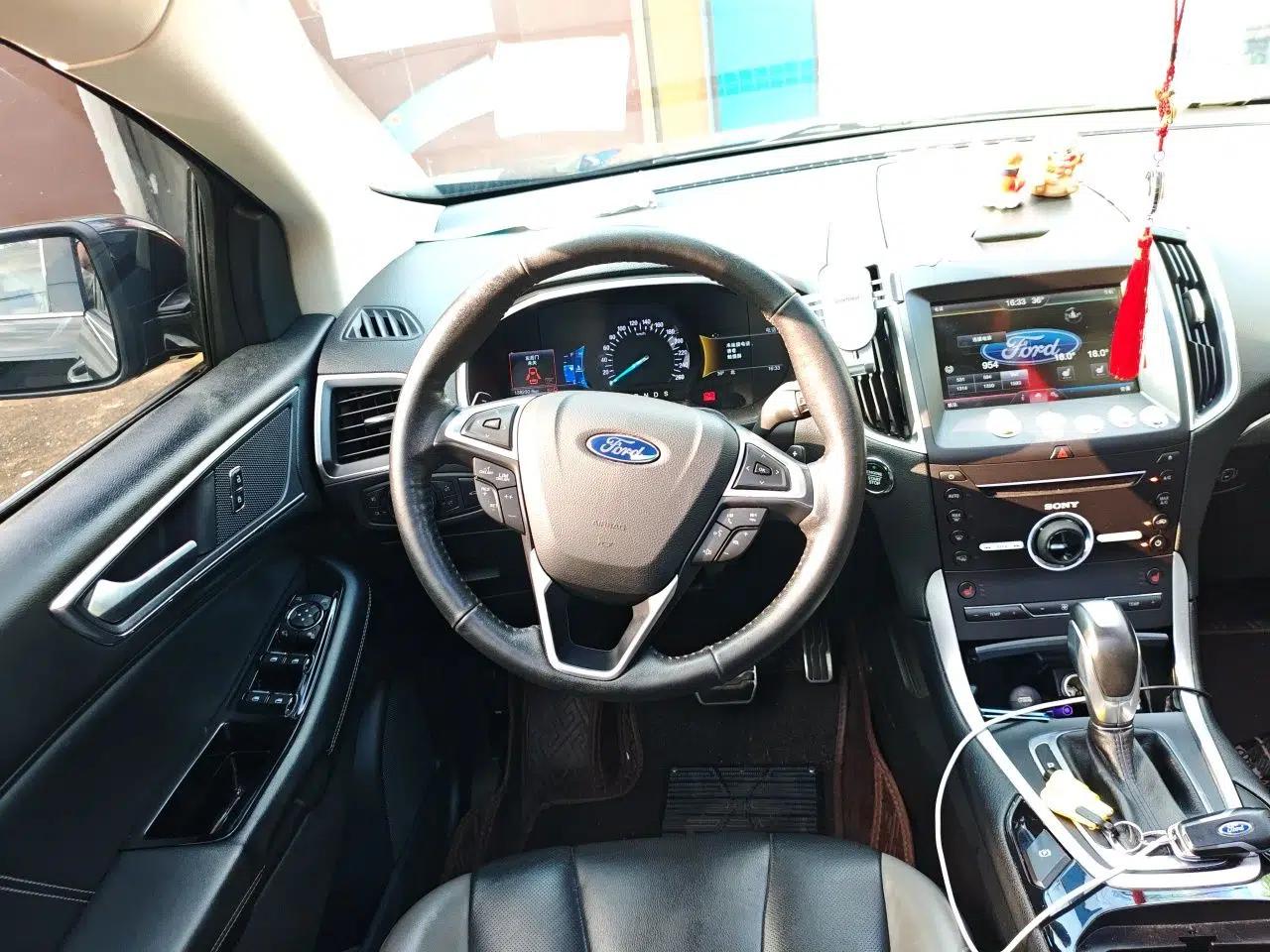 Ford Edge 2015 2.7T GTDi 4x4 Sporty 7-Seater — миниатюра 10