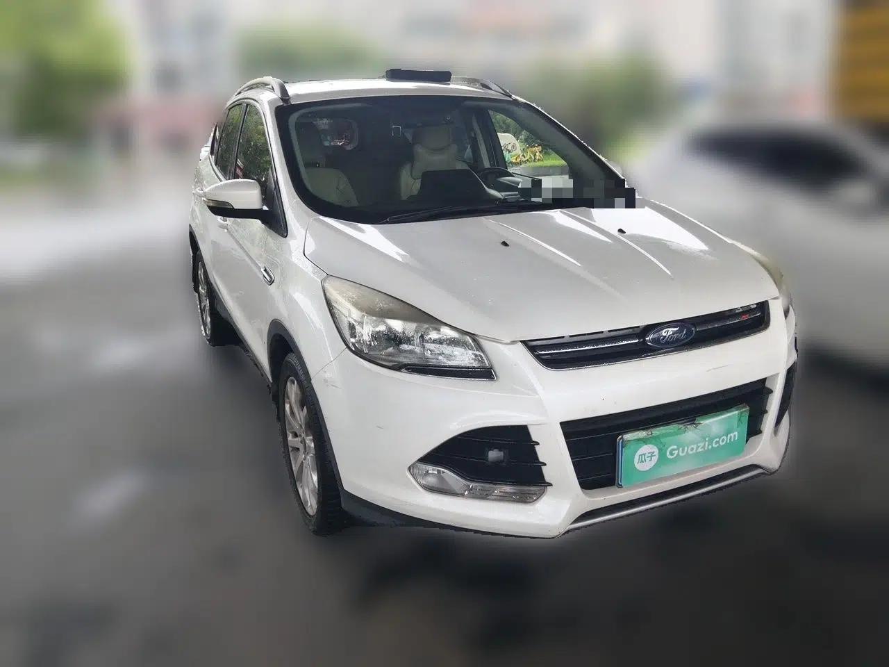 Ford Kuga 2015 1.5L GTDi Two-Wheel-Drive Comfort Model — миниатюра 3