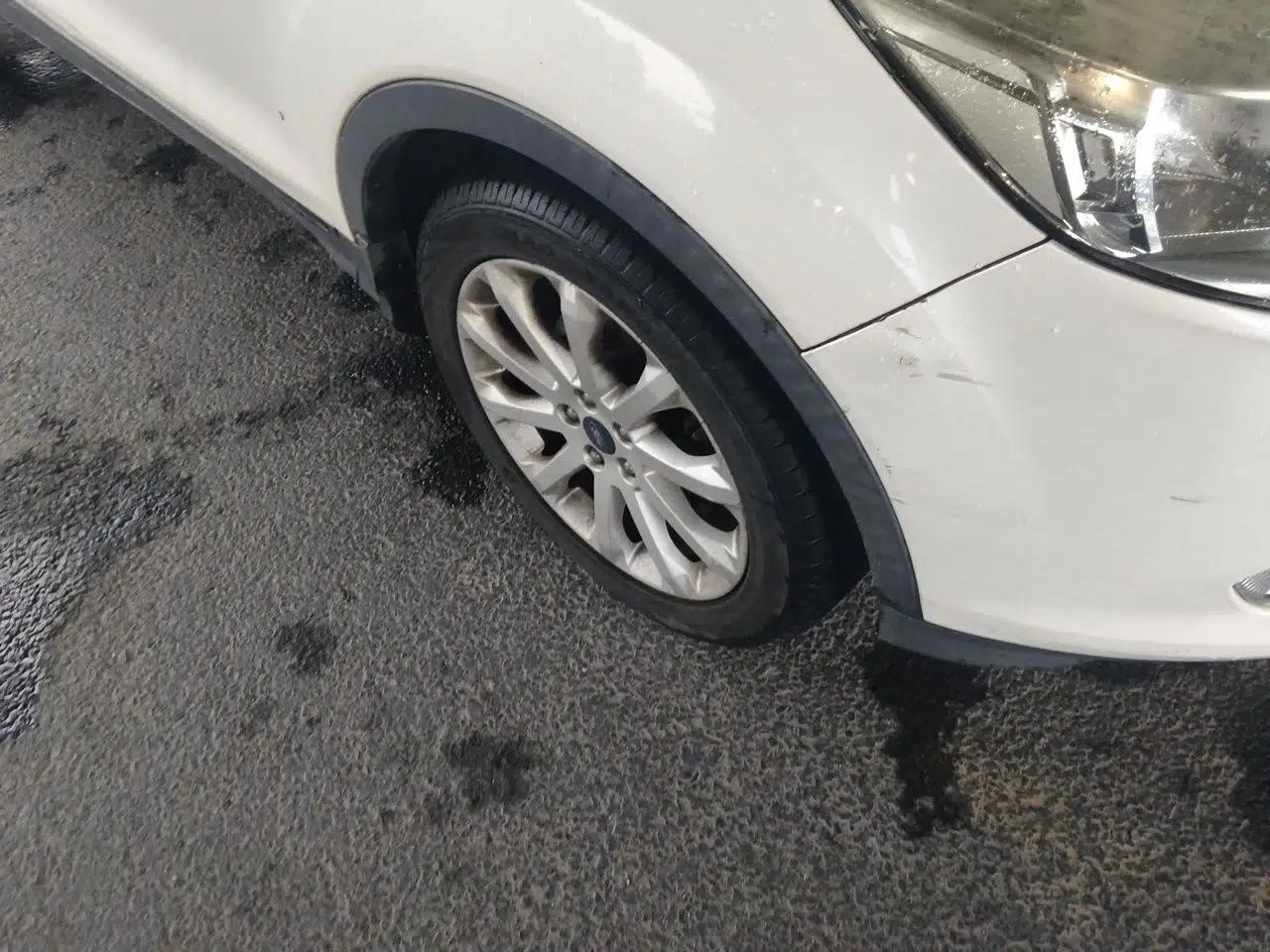 Ford Kuga 2015 1.5L GTDi Two-Wheel-Drive Comfort Model — миниатюра 8