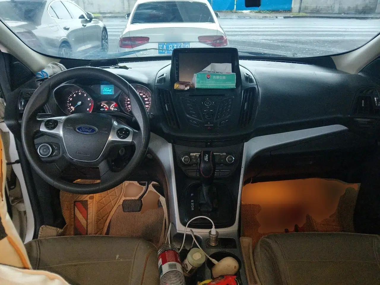 Ford Kuga 2015 1.5L GTDi Two-Wheel-Drive Comfort Model — миниатюра 9