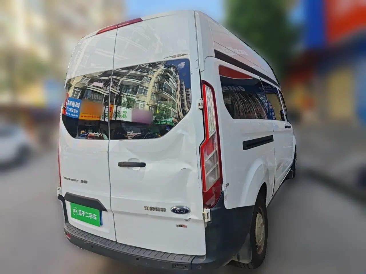 Ford Transit 2021 2.0T Diesel Manual Advanced Commercial Traveler Mid-axle Mid-roof 7-Seater China VI — миниатюра 6