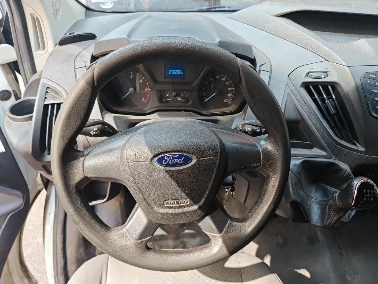 Ford Transit 2021 2.0T Diesel Manual Advanced Commercial Traveler Mid-axle Mid-roof 7-Seater China VI — миниатюра 10