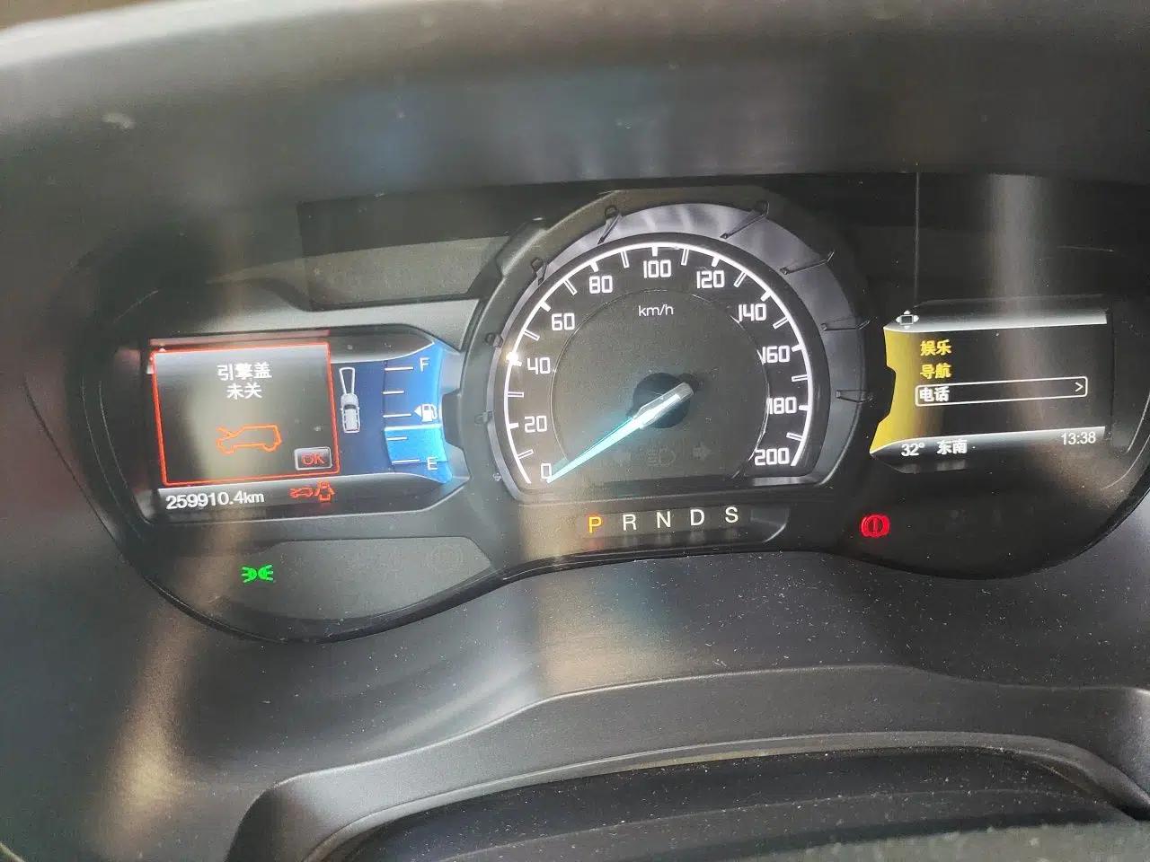 Ford Everest 2016 2.0T Gasoline Automatic 4x4 Flagship Edition — миниатюра 11