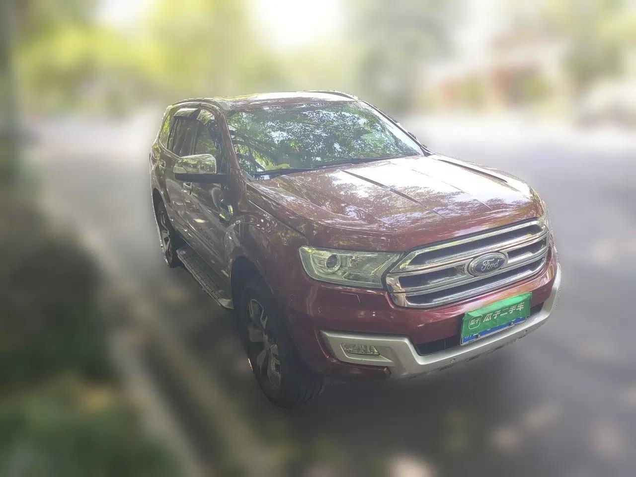 Ford Everest 2016 2.0T Gasoline Automatic 4x4 Flagship Edition — миниатюра 3