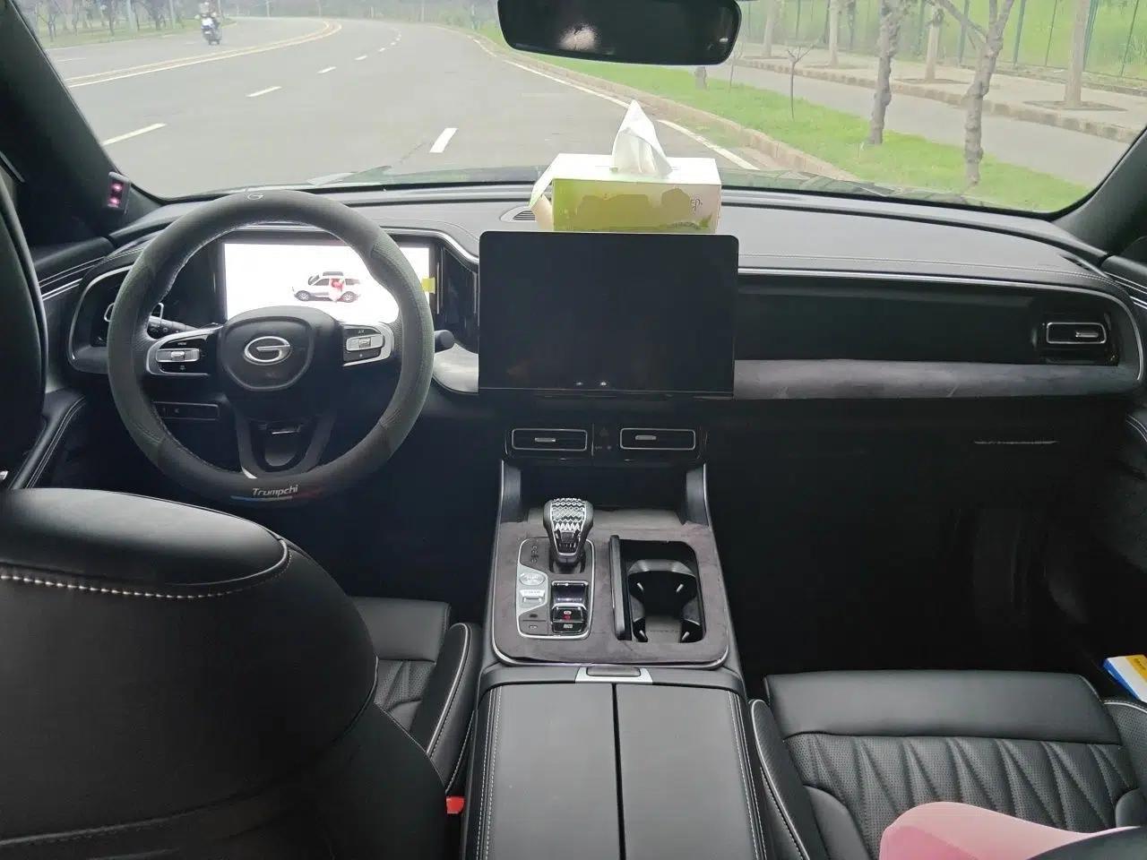 GAC Trumpchi GS8 2024 Linghang Series 2.0 TGDI Two-Wheel Drive Luxury Smart Connectivity Version — миниатюра 9