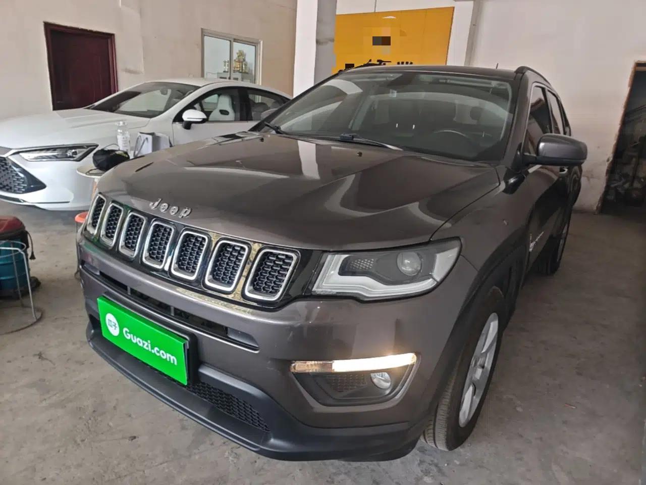 Jeep Compass 2017 200T Automatic Family Edition — миниатюра 1
