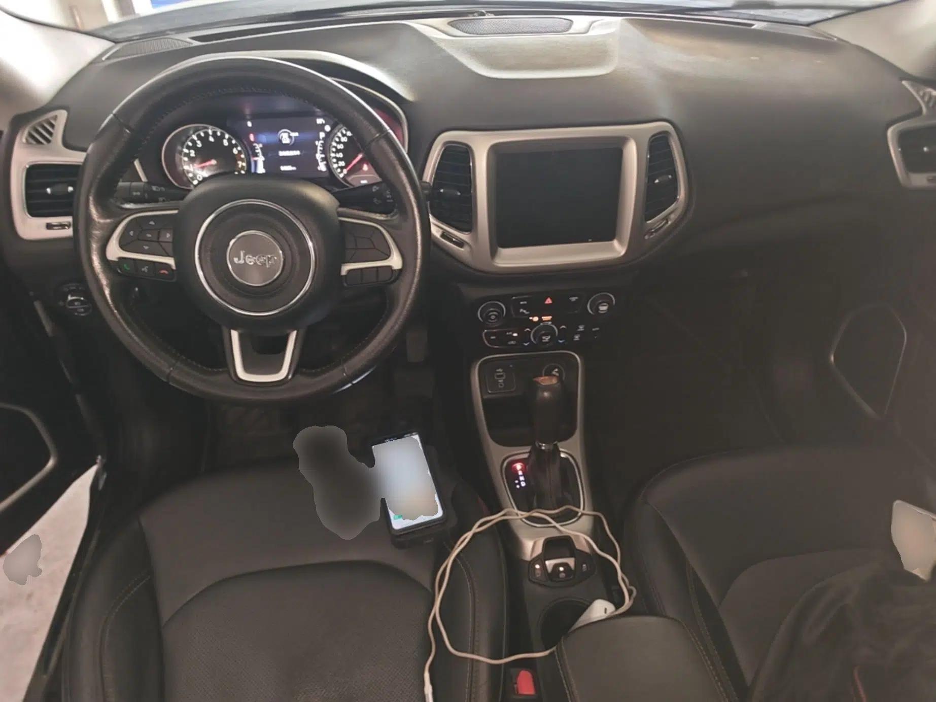 Jeep Compass 2017 200T Automatic Family Edition — миниатюра 12