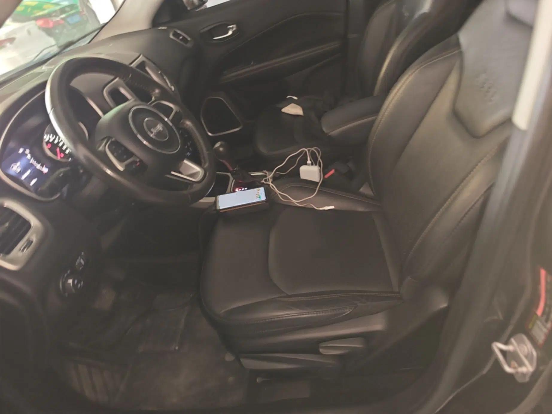 Jeep Compass 2017 200T Automatic Family Edition — миниатюра 17