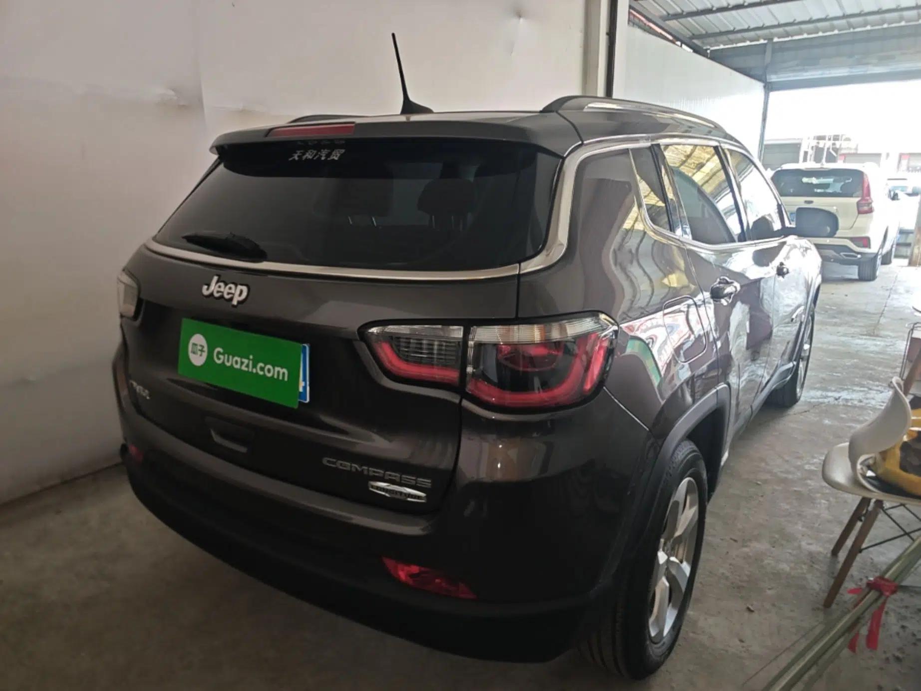 Jeep Compass 2017 200T Automatic Family Edition — миниатюра 6