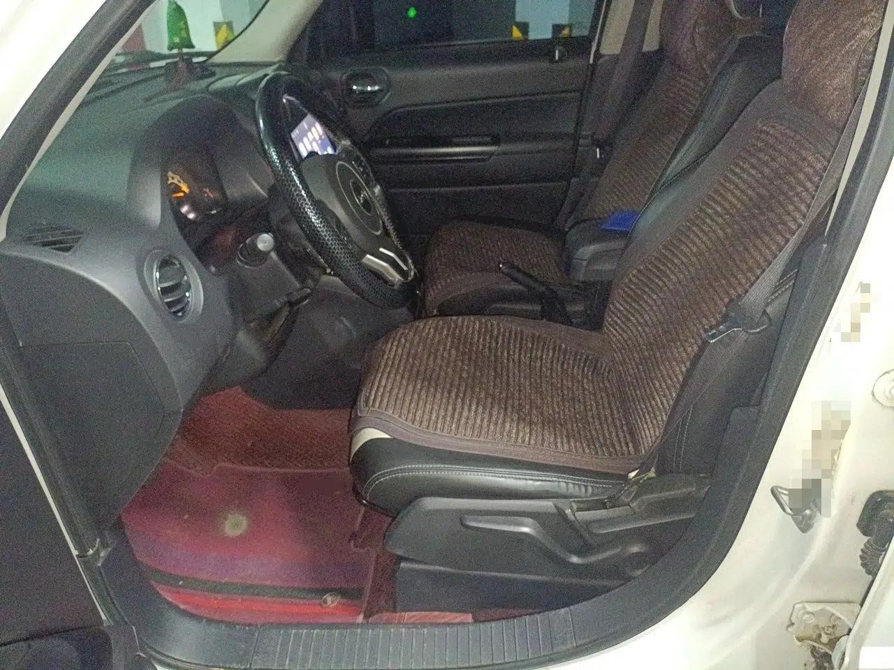 Jeep Patriot 2014 2.4L Sport Edition — миниатюра 15
