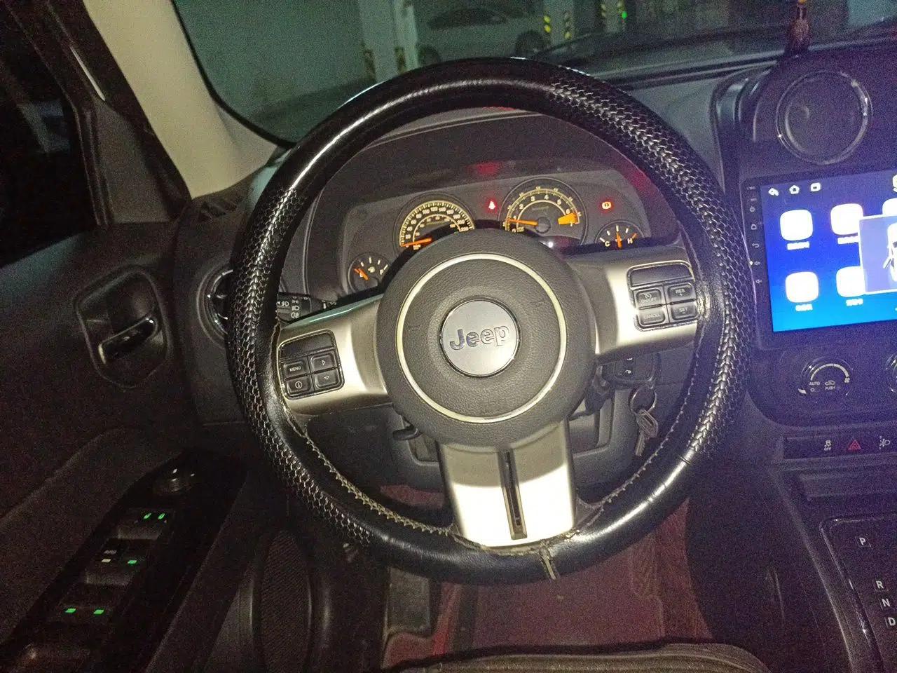 Jeep Patriot 2014 2.4L Sport Edition — миниатюра 10