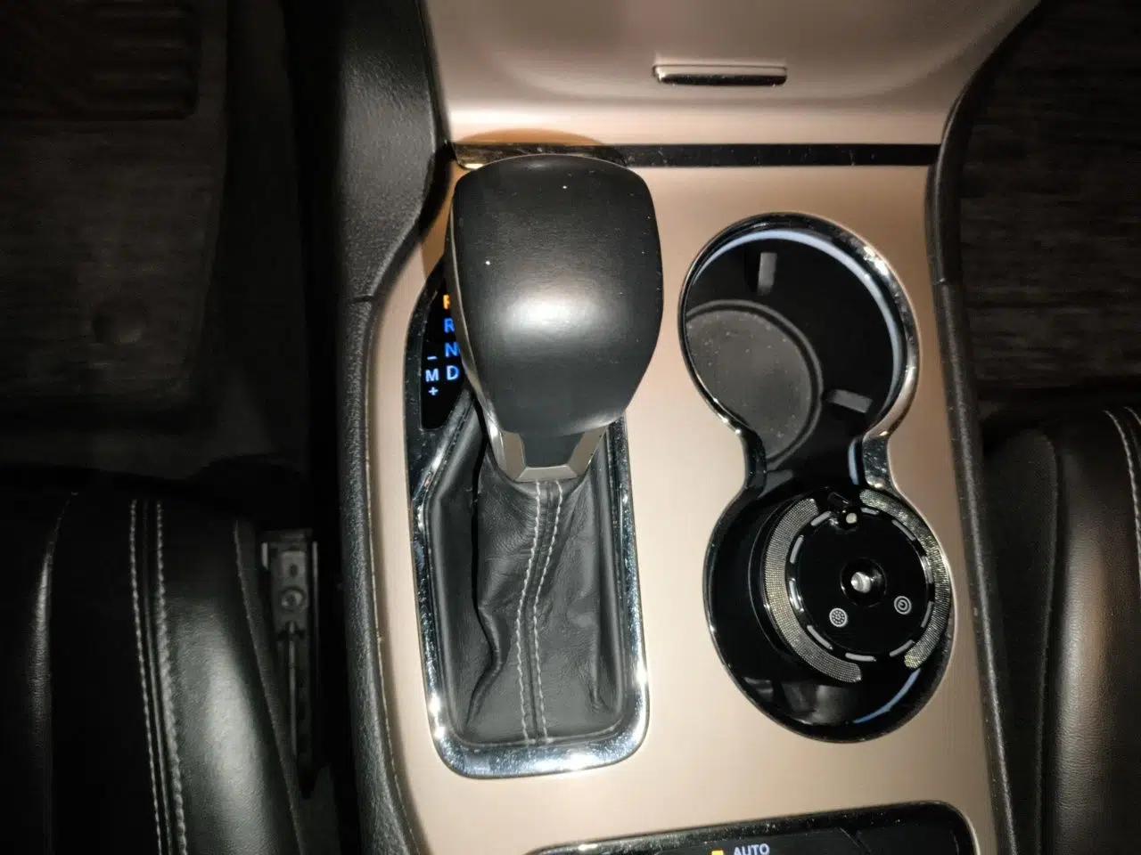 Jeep Grand Cherokee 2016 3.0L Comfort Navigation Edition — миниатюра 14