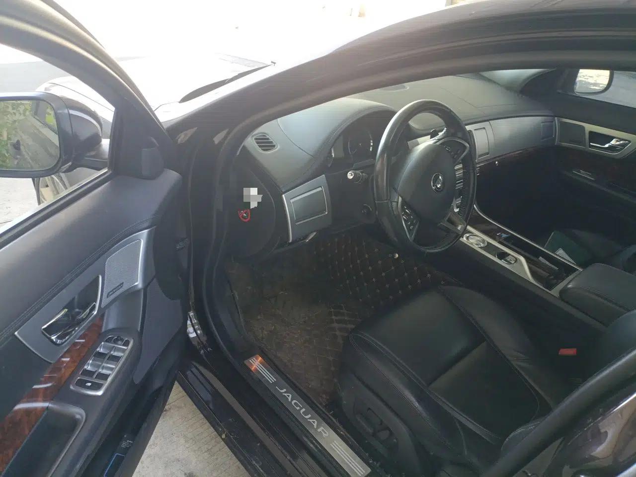 Jaguar XF 2014 XF 2.0T Luxury Edition — миниатюра 16